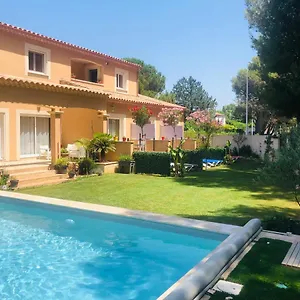  Bed & Breakfast Lou Meinado, Un Concept 